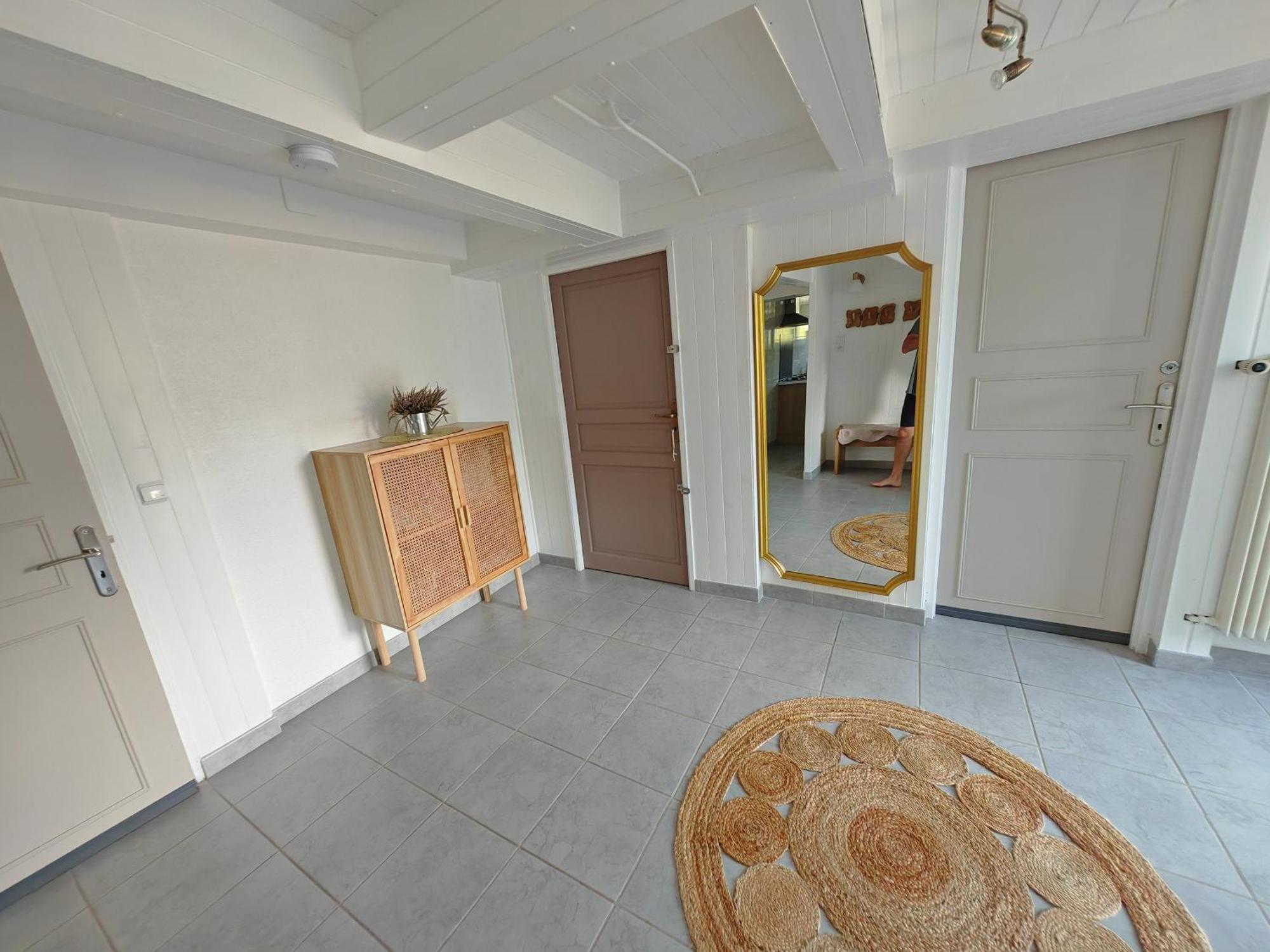 Appartement " Le Chardonneret " Issenheim Buitenkant foto