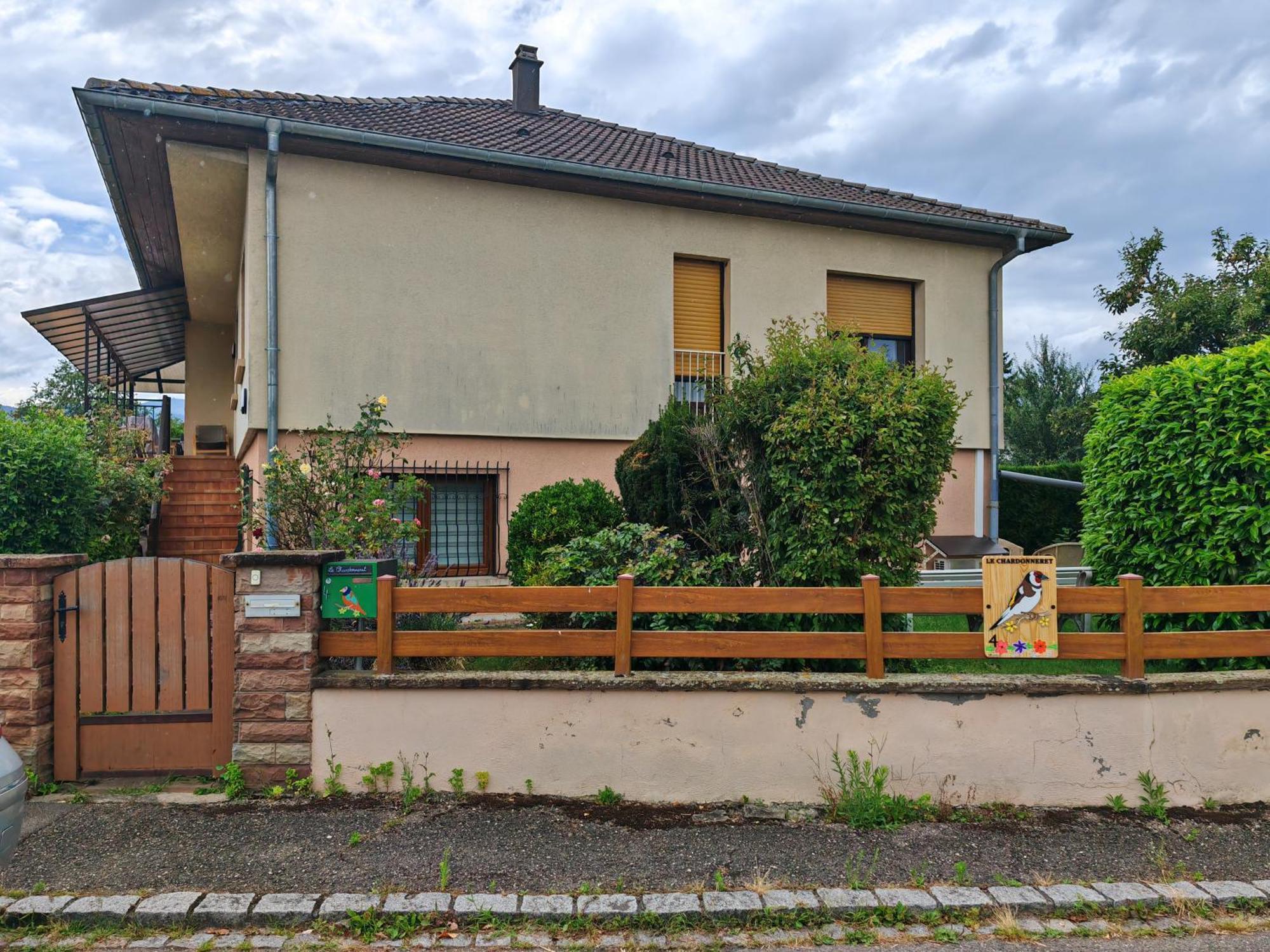 Appartement " Le Chardonneret " Issenheim Buitenkant foto
