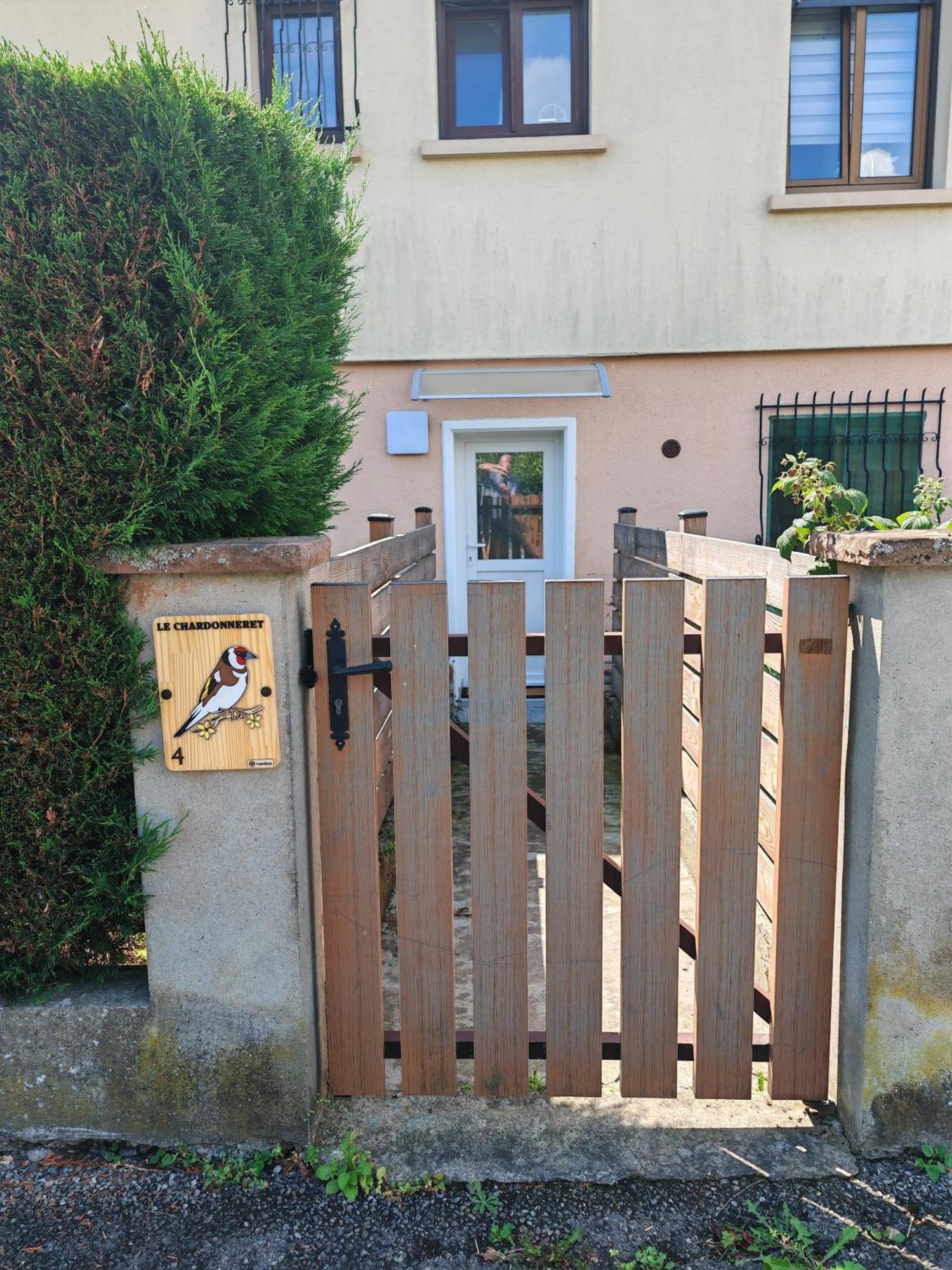 Appartement " Le Chardonneret " Issenheim Buitenkant foto